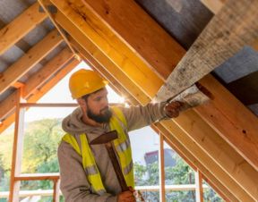 Materiales aislantes térmicos: guía para elegir el aislamiento de tu cabaña o casa de madera Materiales aislantes térmicos: guía para elegir el aislamiento de tu cabaña o casa de madera