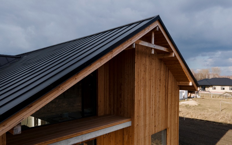Cubierta para casa de madera EPDM o Tela Asfáltica Cubierta para casa de madera EPDM o Tela Asfáltica